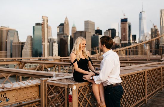 couple on Brooklyn bridge New York Engagement